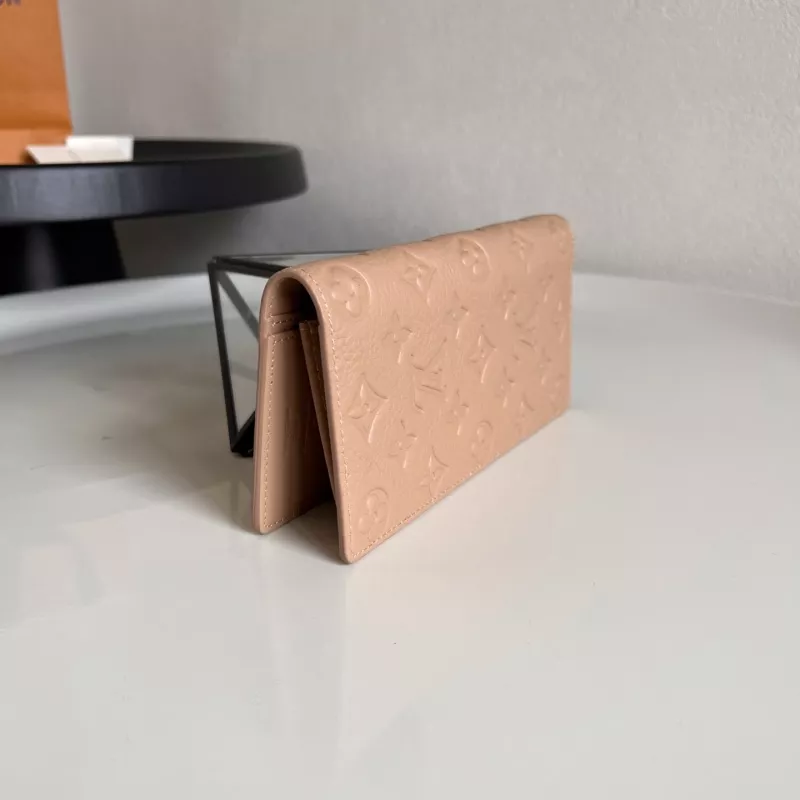 Louis Vuitton AAA Quality Card Case Comfortable 1673