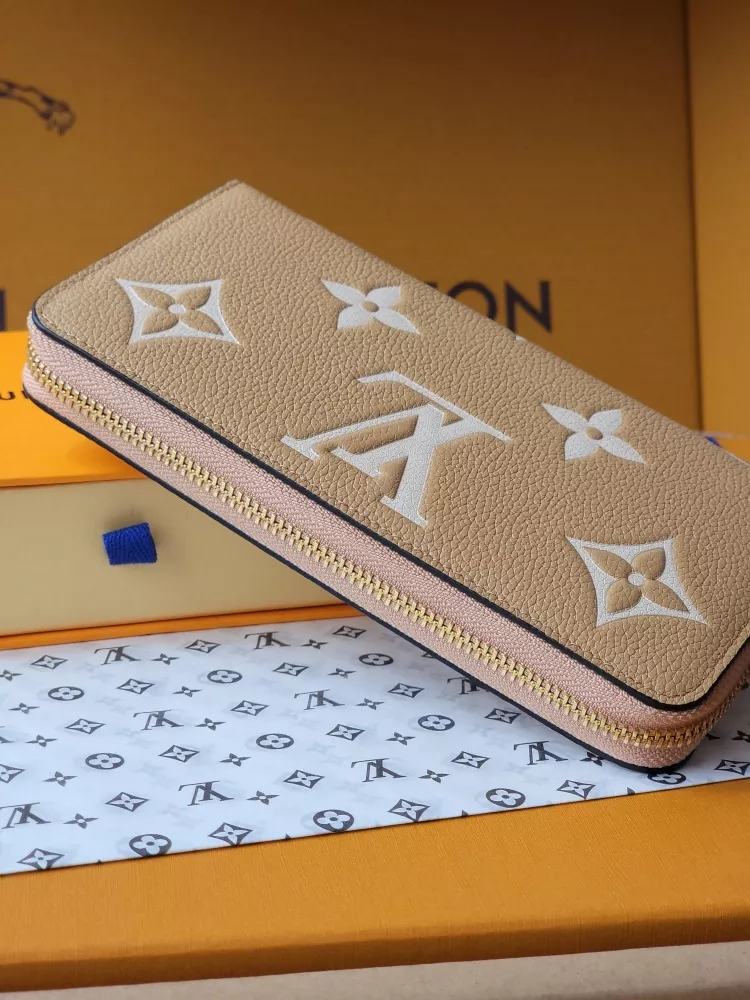 Louis Vuitton AAA Quality Card Case Compact 1326