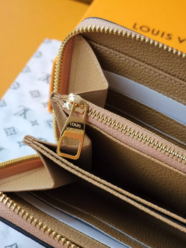 Louis Vuitton AAA Quality Card Case Compact 1326