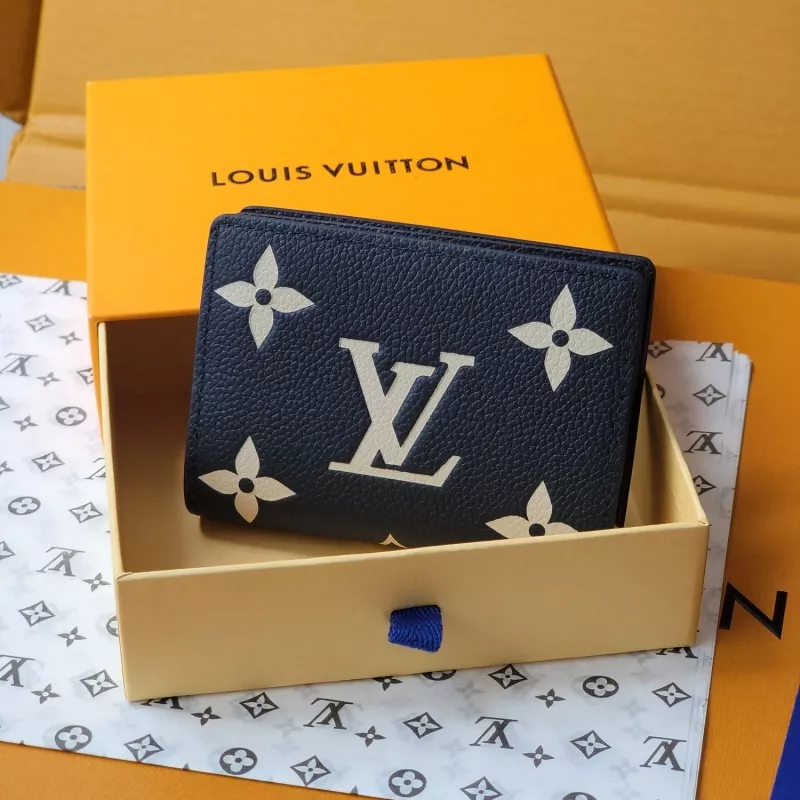 Louis Vuitton AAA Quality Card Case DailyWear 292