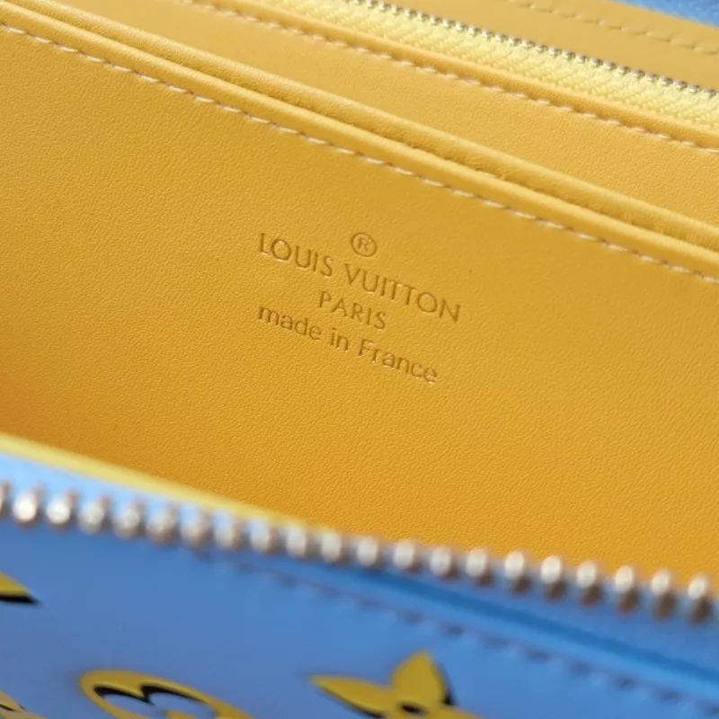 Louis Vuitton AAA Quality Card Case EasyMatch 999