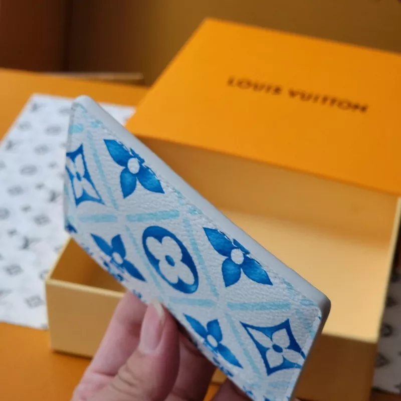 Louis Vuitton AAA Quality Card Case Efficient 104