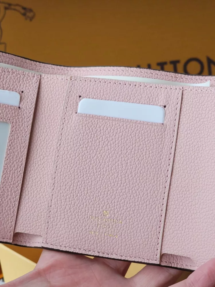 Louis Vuitton AAA Quality Card Case Efficient 414