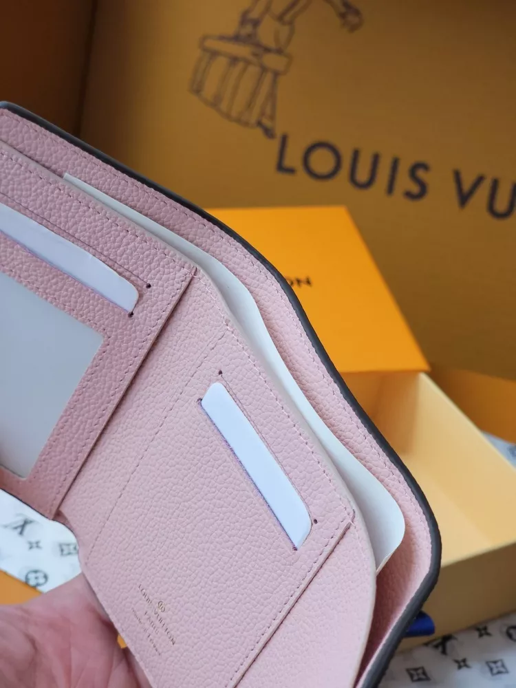 Louis Vuitton AAA Quality Card Case Efficient 414