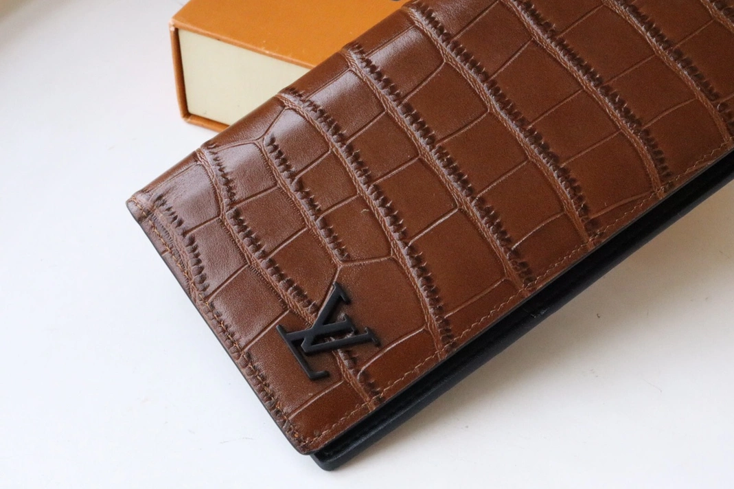Louis Vuitton AAA Quality Card Case Elegant 1701