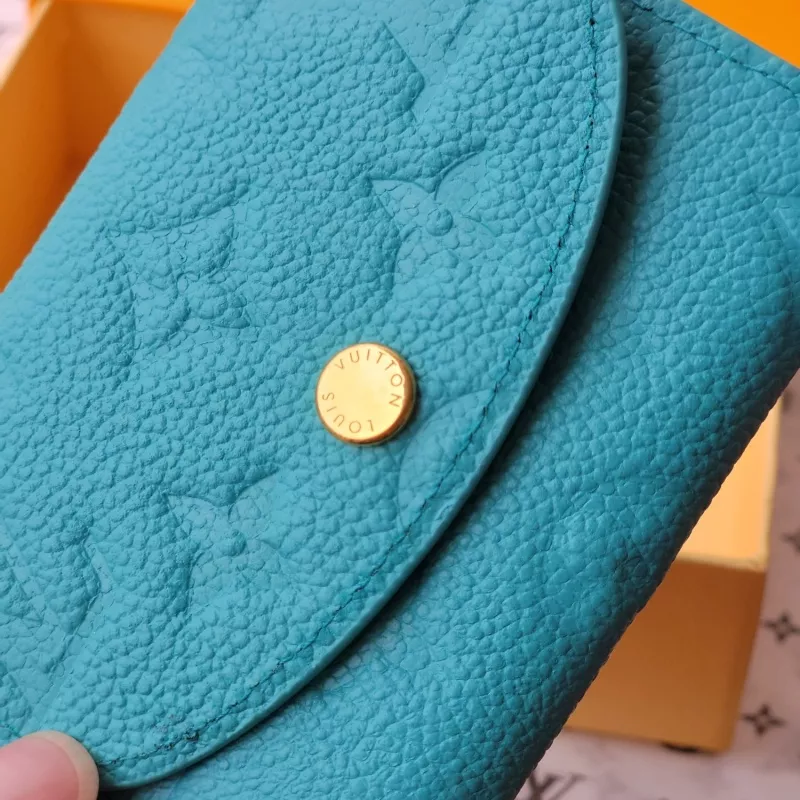 Louis Vuitton AAA Quality Card Case EyeCatching 2535