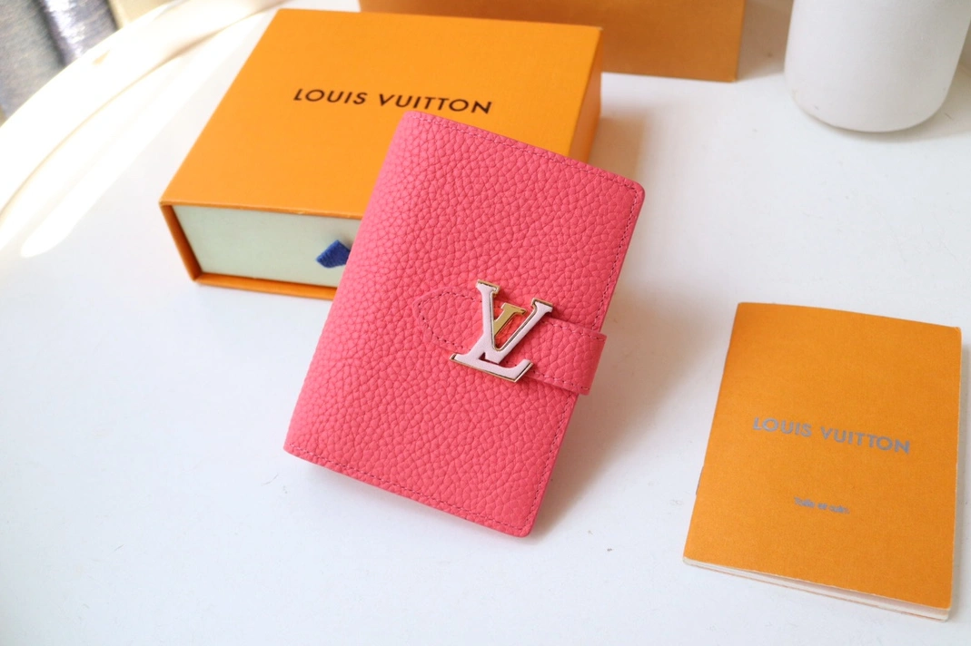 Louis Vuitton AAA Quality Card Case Fashionable 1179