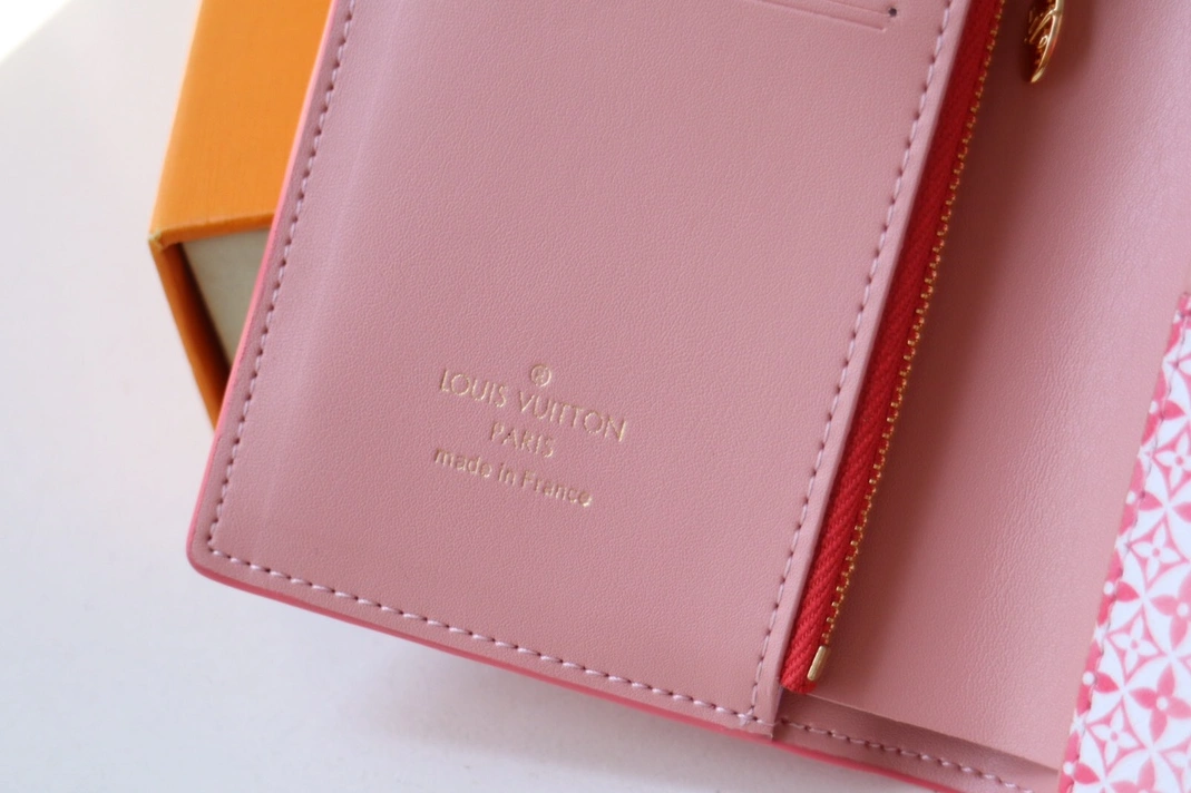 Louis Vuitton AAA Quality Card Case Fashionable 1179