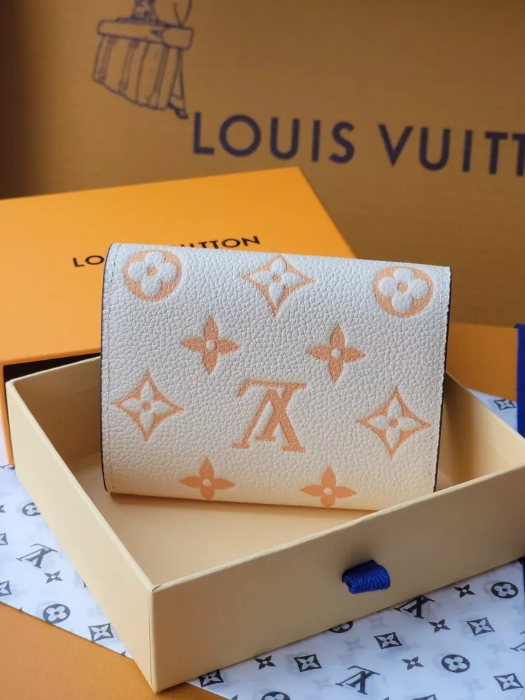 Louis Vuitton AAA Quality Card Case Flexible 3435
