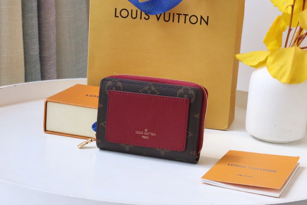 Louis Vuitton AAA Quality Card Case Flexible 8097