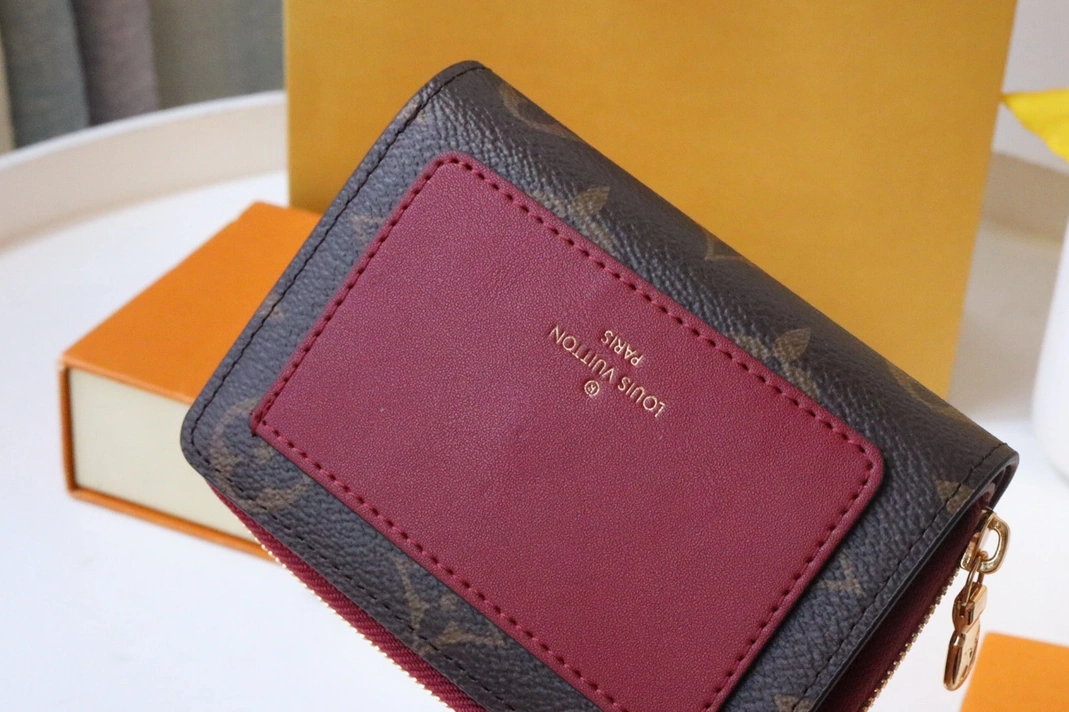 Louis Vuitton AAA Quality Card Case Flexible 8097