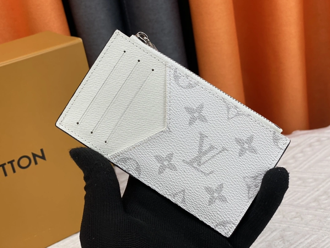 Louis Vuitton AAA Quality Card Case For Unisex Functional 3562