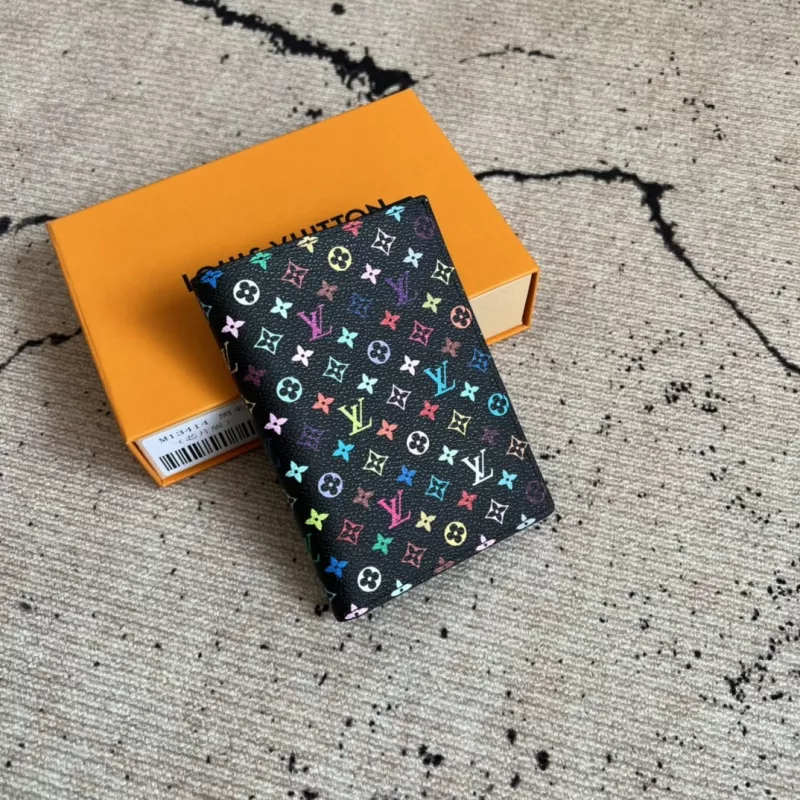 Louis Vuitton AAA Quality Card Case For Women Bold 457