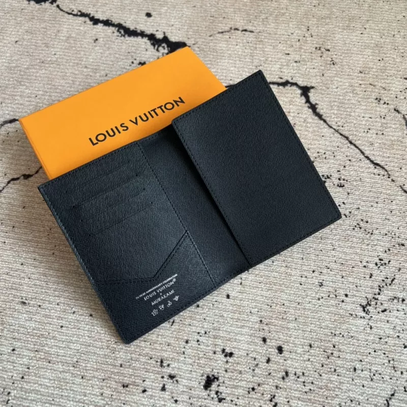 Louis Vuitton AAA Quality Card Case For Women Bold 457