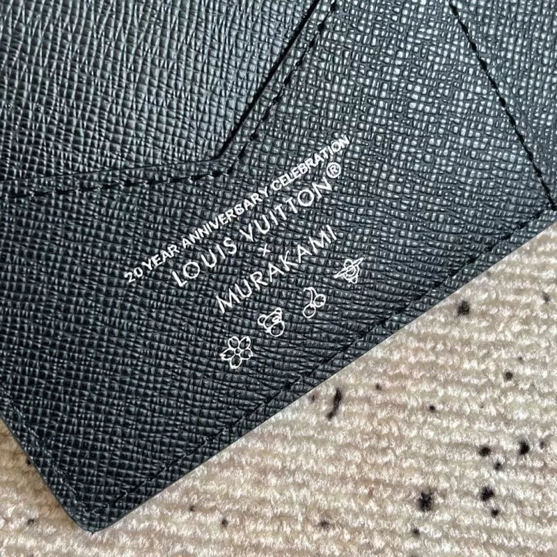 Louis Vuitton AAA Quality Card Case For Women Bold 457