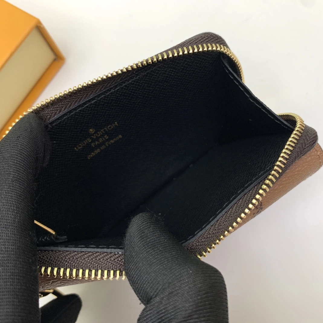 Louis Vuitton AAA Quality Card Case For Women Modern 7593