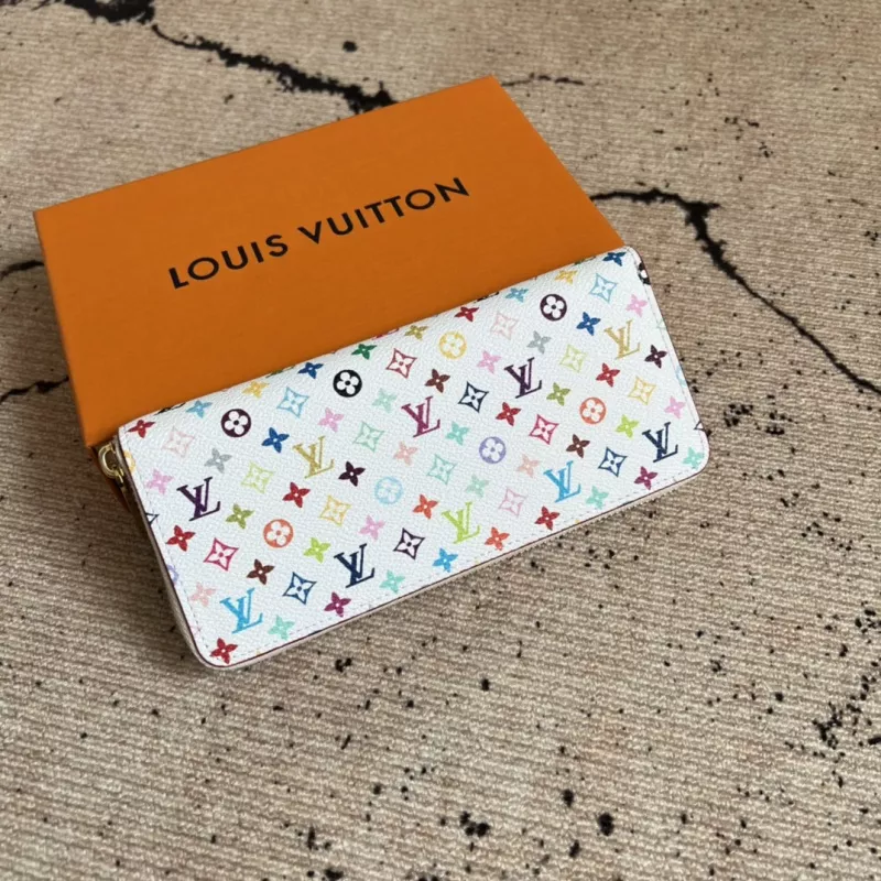 Louis Vuitton AAA Quality Card Case For Women Versatile 9036