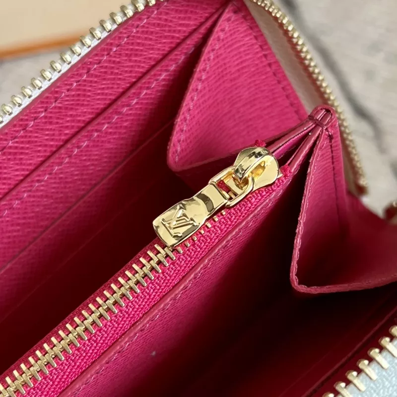 Louis Vuitton AAA Quality Card Case For Women Versatile 9036