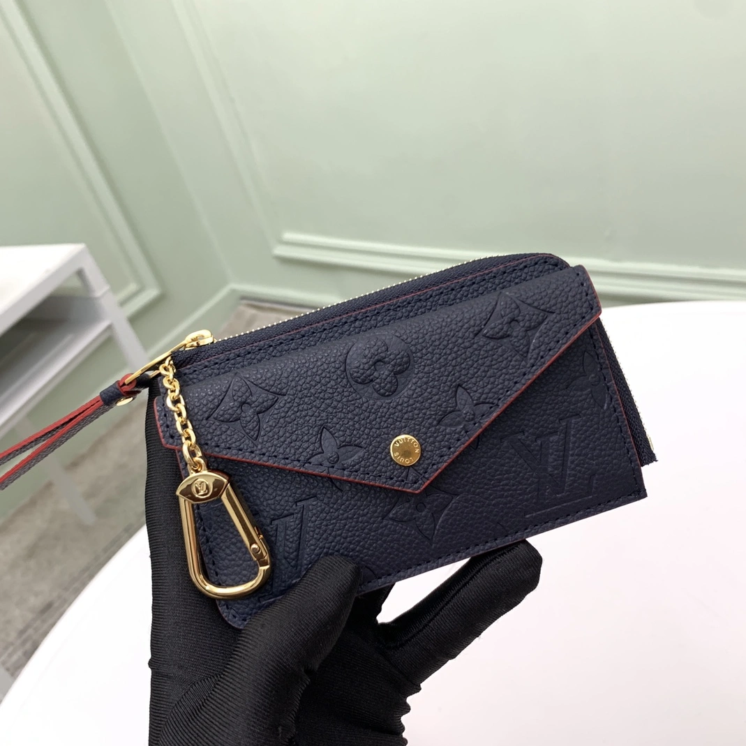 Louis Vuitton AAA Quality Card Case For Women WellDesigned 3477