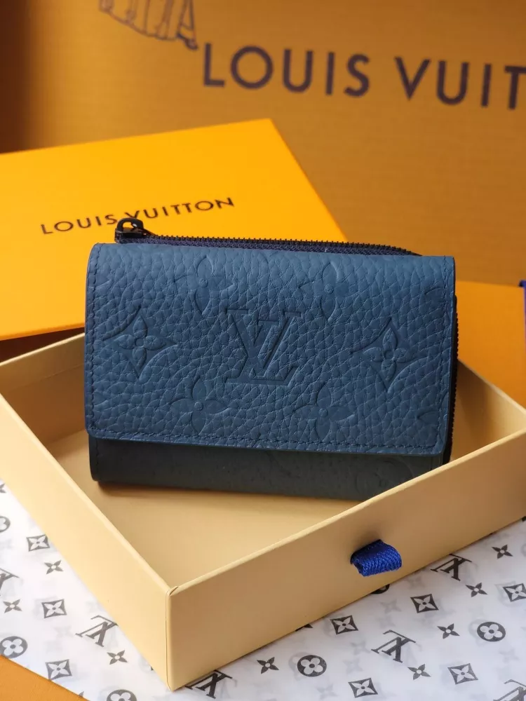 Louis Vuitton AAA Quality Card Case GoAnywhere 5303