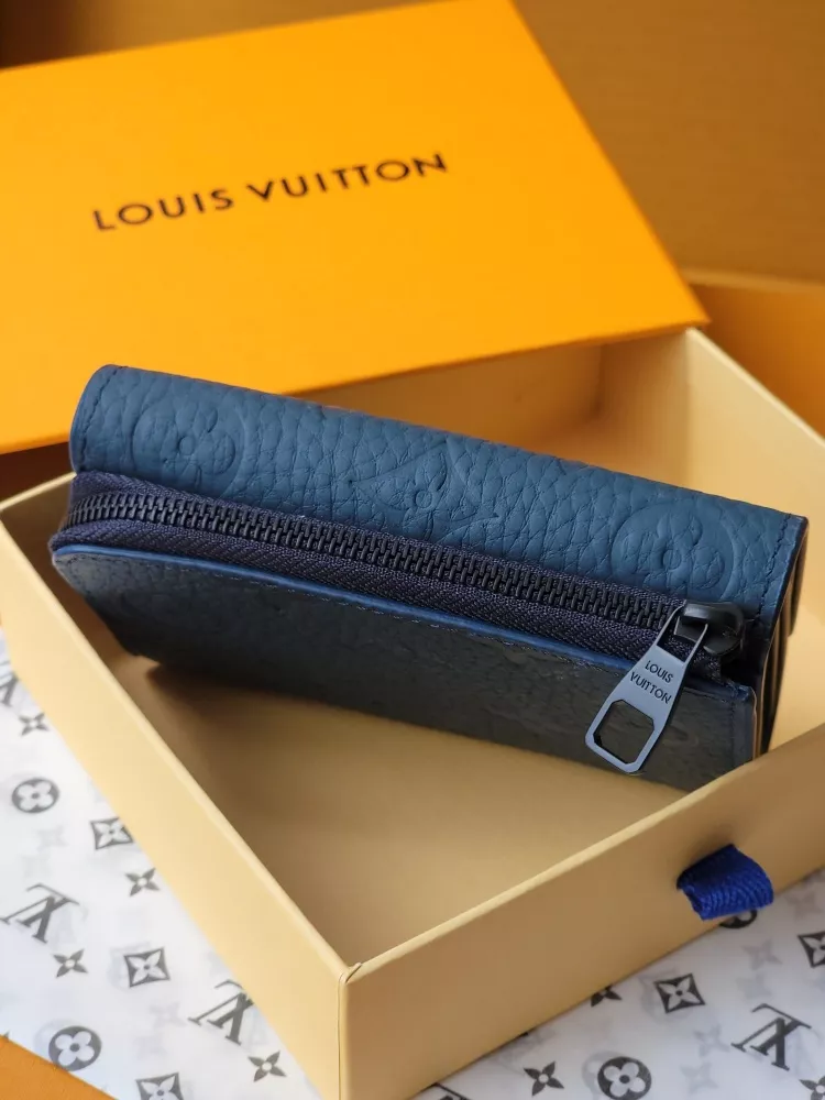 Louis Vuitton AAA Quality Card Case GoAnywhere 5303