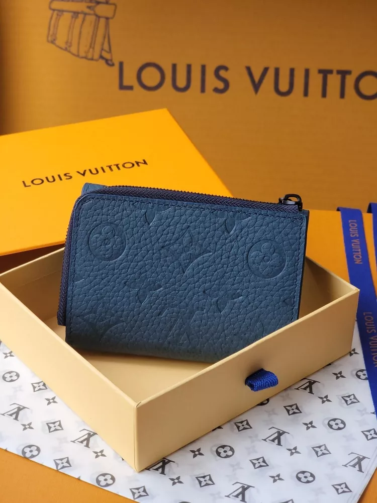 Louis Vuitton AAA Quality Card Case GoAnywhere 5303