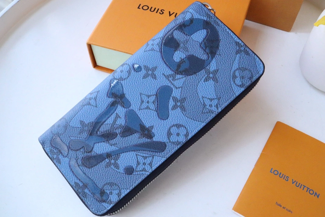 Louis Vuitton AAA Quality Card Case GoAnywhere 7789
