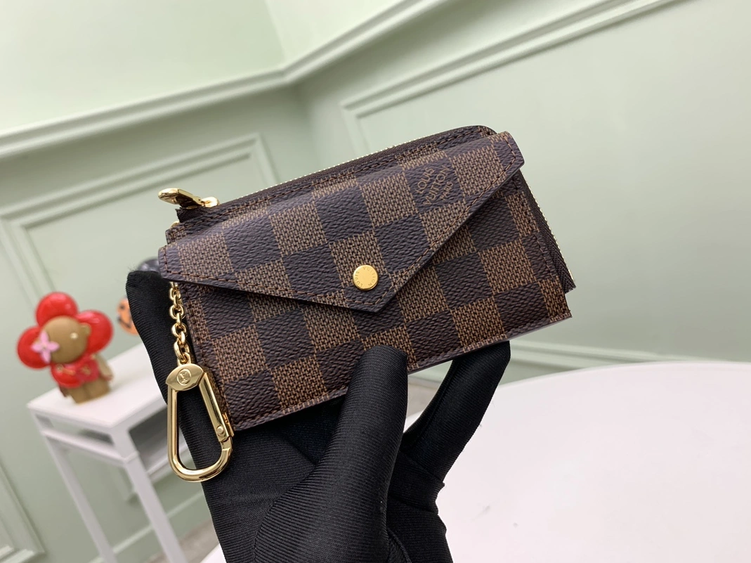 Louis Vuitton AAA Quality Card Case In Pink For Women UrbanStyle 1149