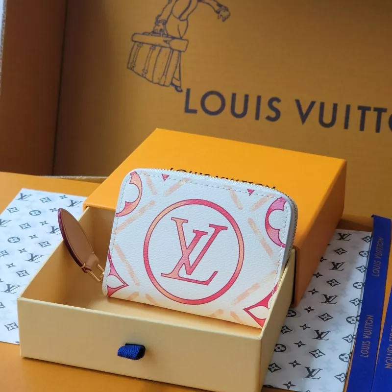 Louis Vuitton AAA Quality Card Case Minimalist 7268