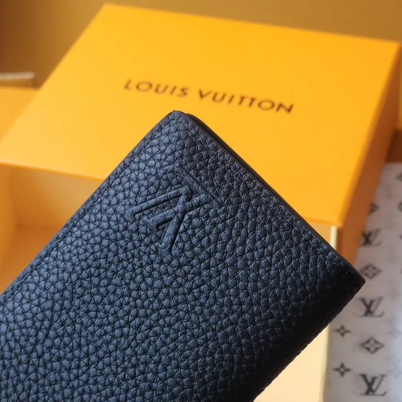Louis Vuitton AAA Quality Card Case NewStyle 9176