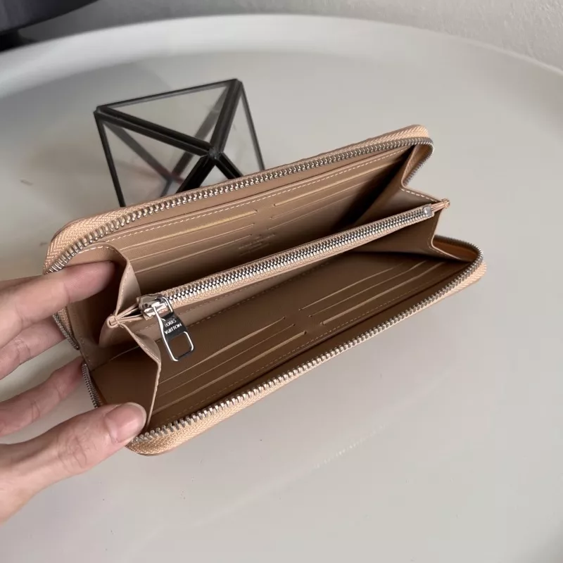 Louis Vuitton AAA Quality Card Case Popular 5786
