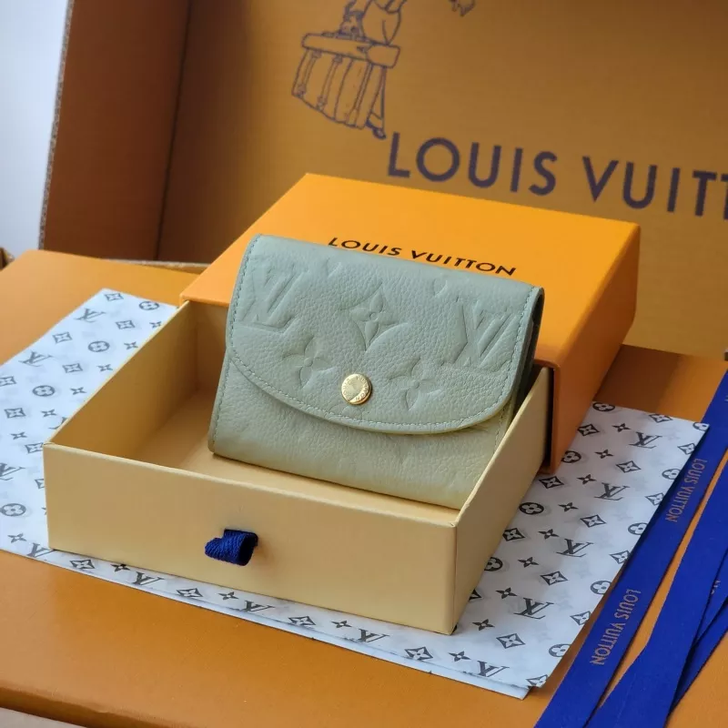 Louis Vuitton AAA Quality Card Case Resilient 7897