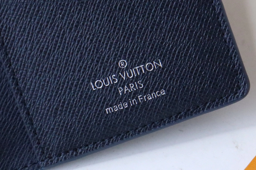 Louis Vuitton AAA Quality Card Case SmartChoice 3873