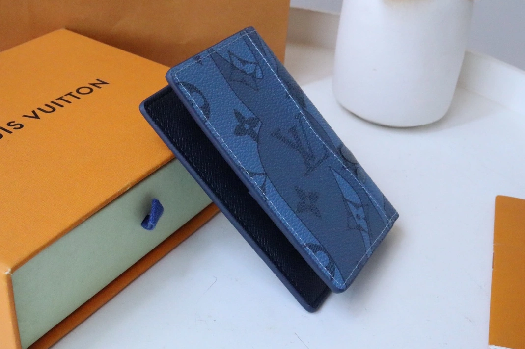 Louis Vuitton AAA Quality Card Case SmartChoice 3873