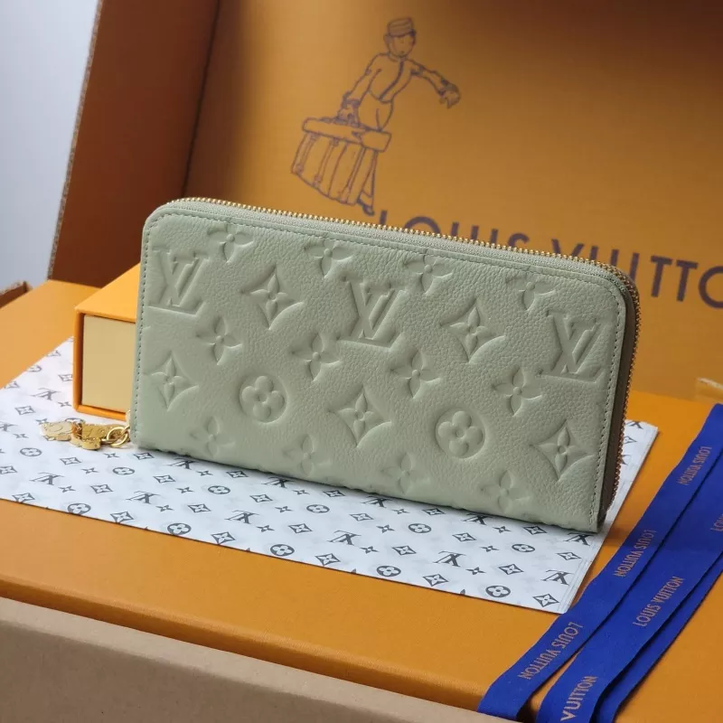 Louis Vuitton AAA Quality Card Case SmartChoice 9364