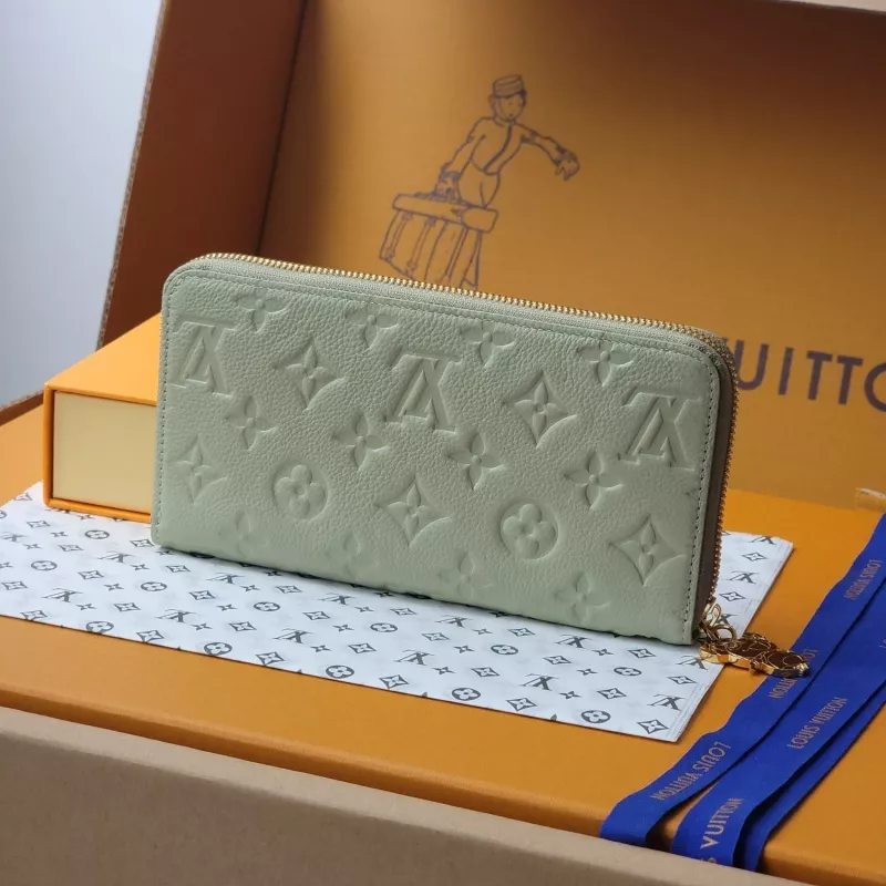 Louis Vuitton AAA Quality Card Case SmartChoice 9364