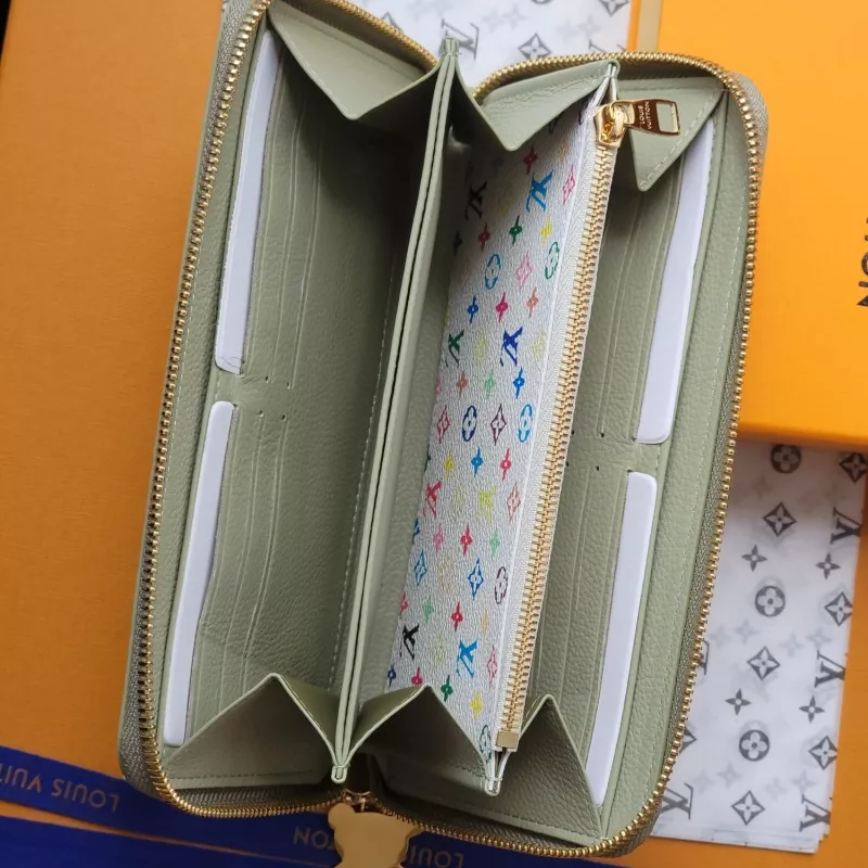 Louis Vuitton AAA Quality Card Case SmartChoice 9364