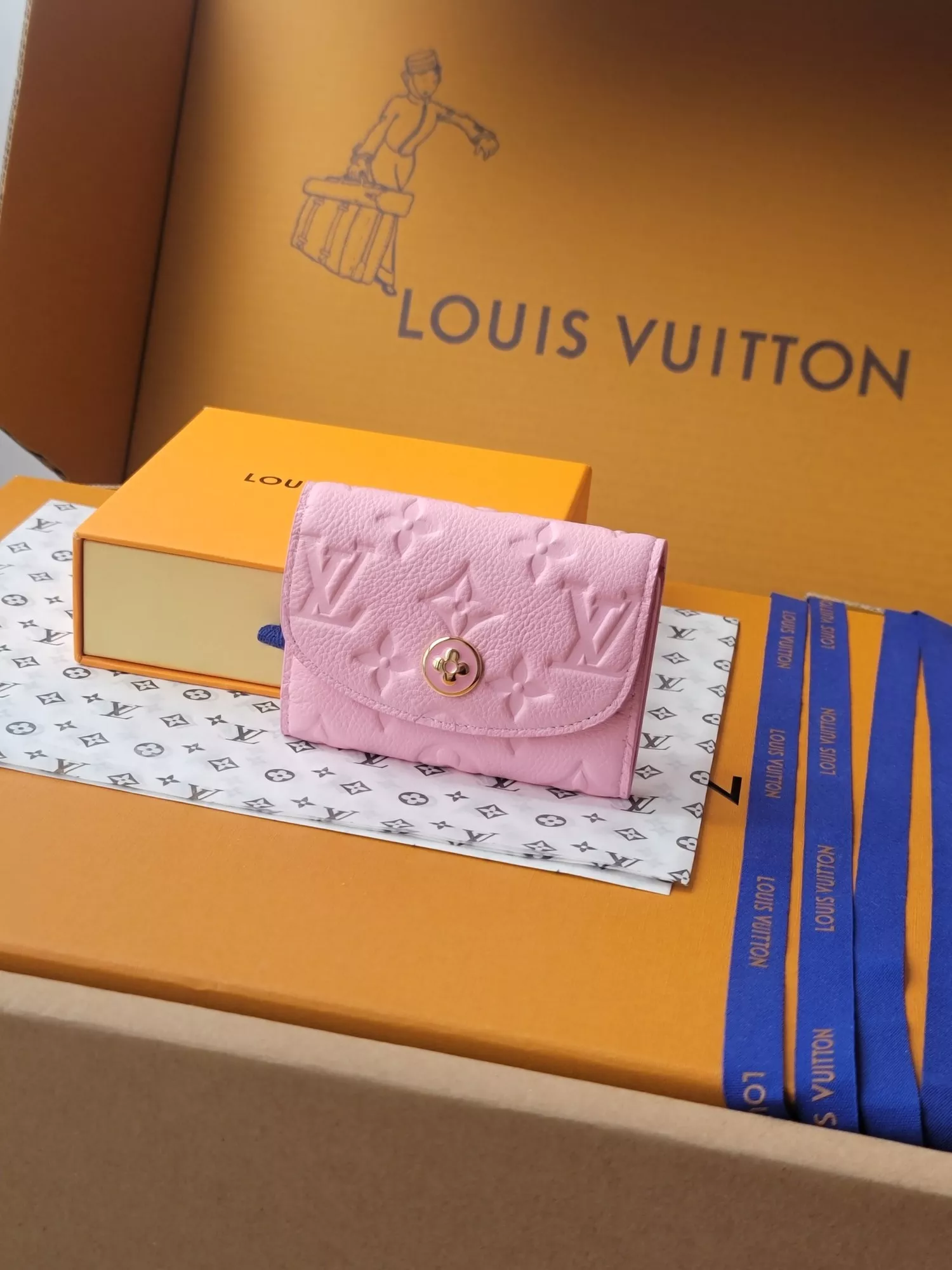 Louis Vuitton AAA Quality Card Case Soft 4463