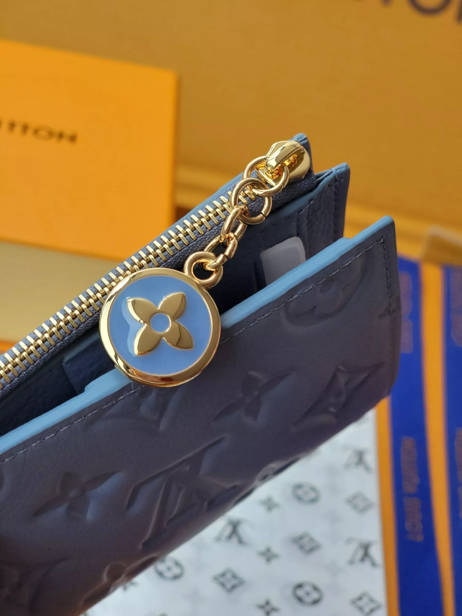 Louis Vuitton AAA Quality Card Case SportInspired 2509
