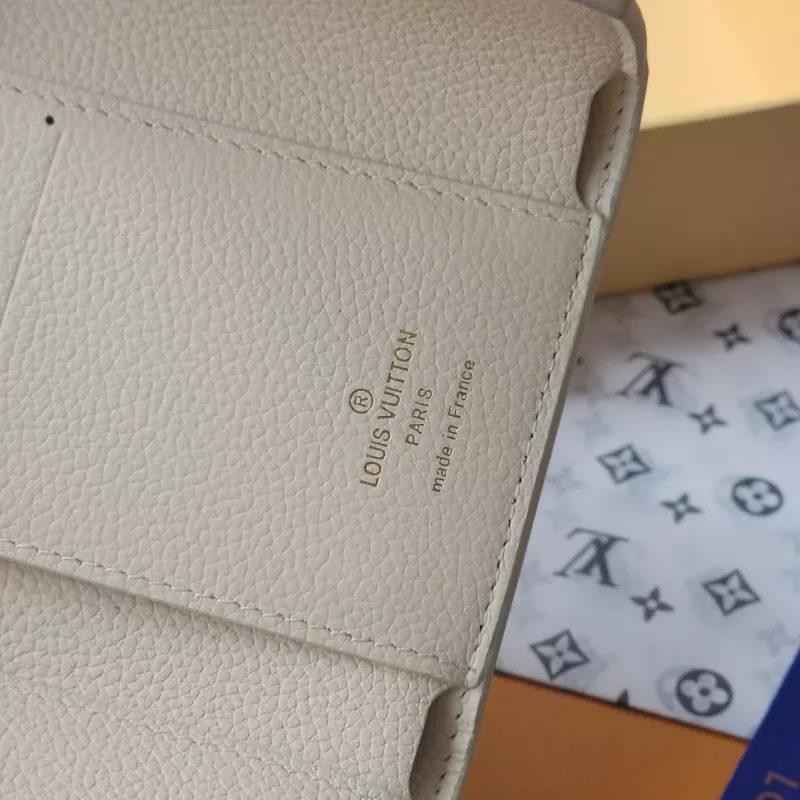 Louis Vuitton AAA Quality Card Case SportInspired 8352
