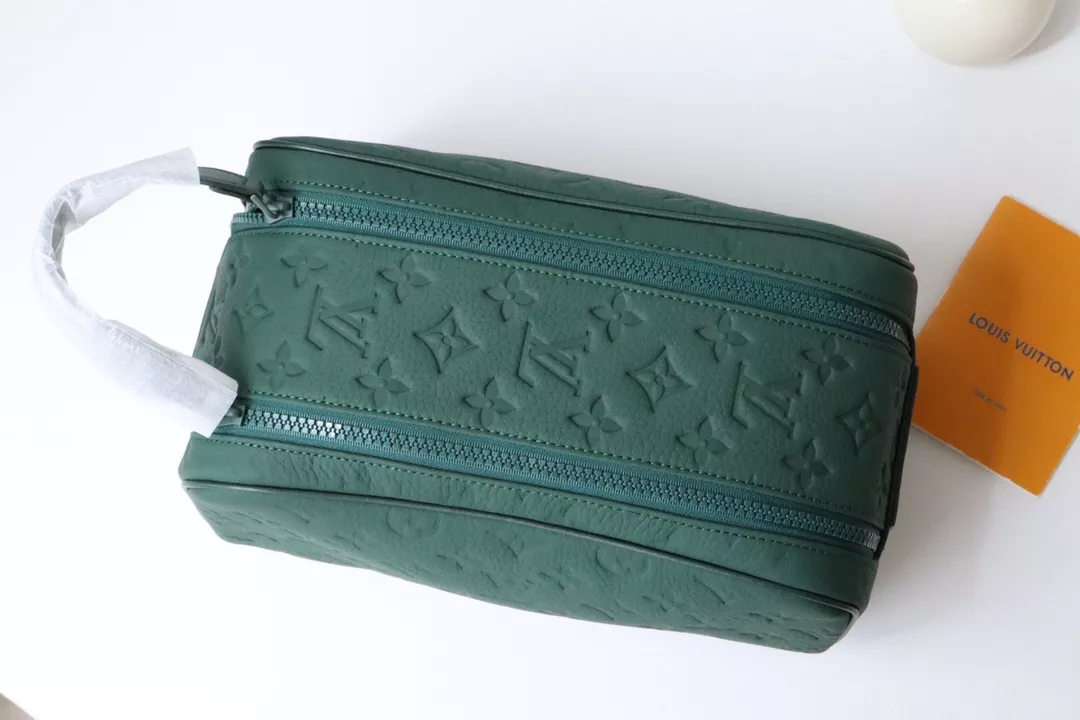 Louis Vuitton AAA Quality Handbags EyeCatching 2550