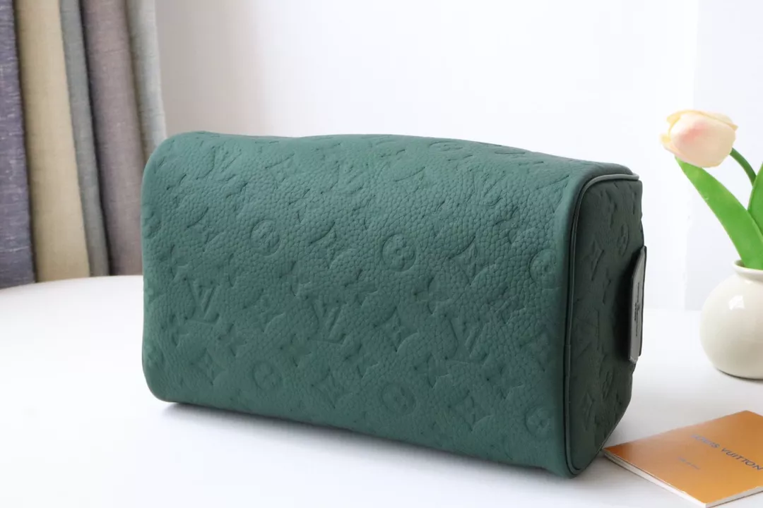 Louis Vuitton AAA Quality Handbags EyeCatching 2550