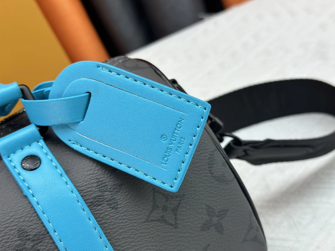 Louis Vuitton AAA Quality Handbags For Unisex EasyMatch 9623