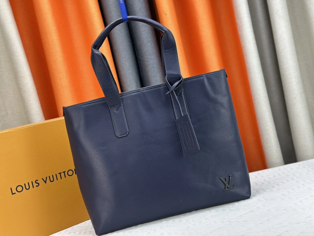 Louis Vuitton AAA Quality Handbags For Unisex Timeless 1521