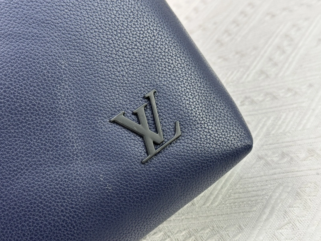 Louis Vuitton AAA Quality Handbags For Unisex Timeless 1521