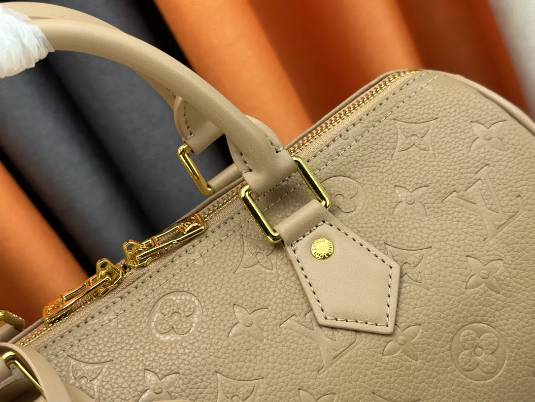 Louis Vuitton AAA Quality Handbags For Women Affordable 2219