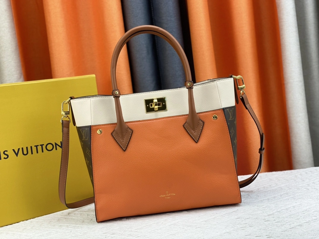 Louis Vuitton AAA Quality Handbags For Women AllSeason 7826
