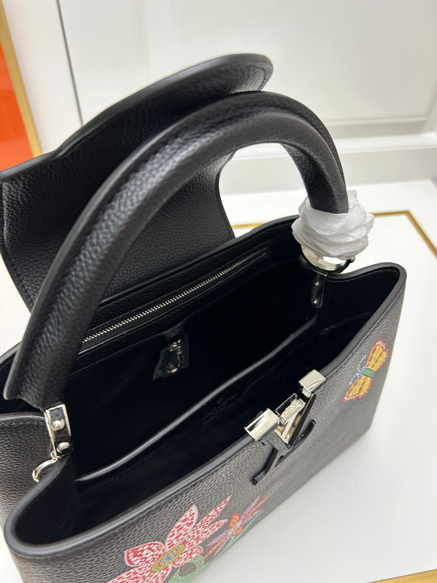 Louis Vuitton AAA Quality Handbags For Women Bold 3222