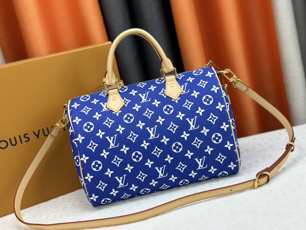 Louis Vuitton AAA Quality Handbags For Women Bold 6844