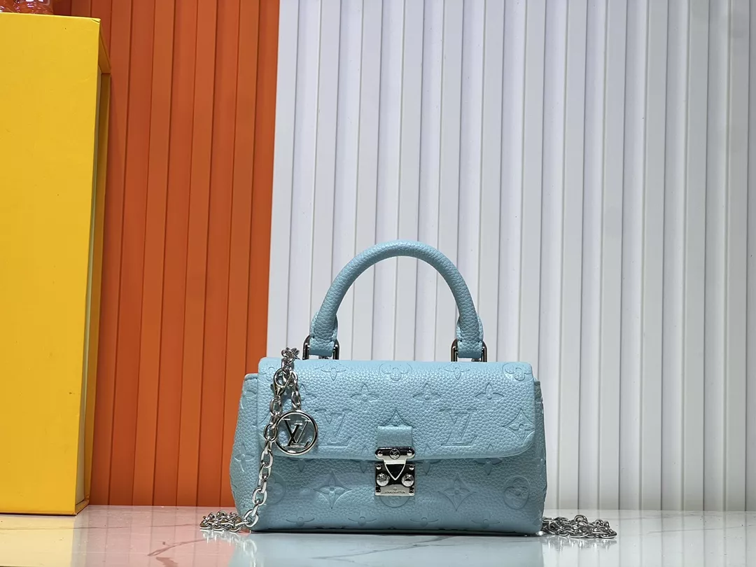 Louis Vuitton AAA Quality Handbags For Women Bold 7595